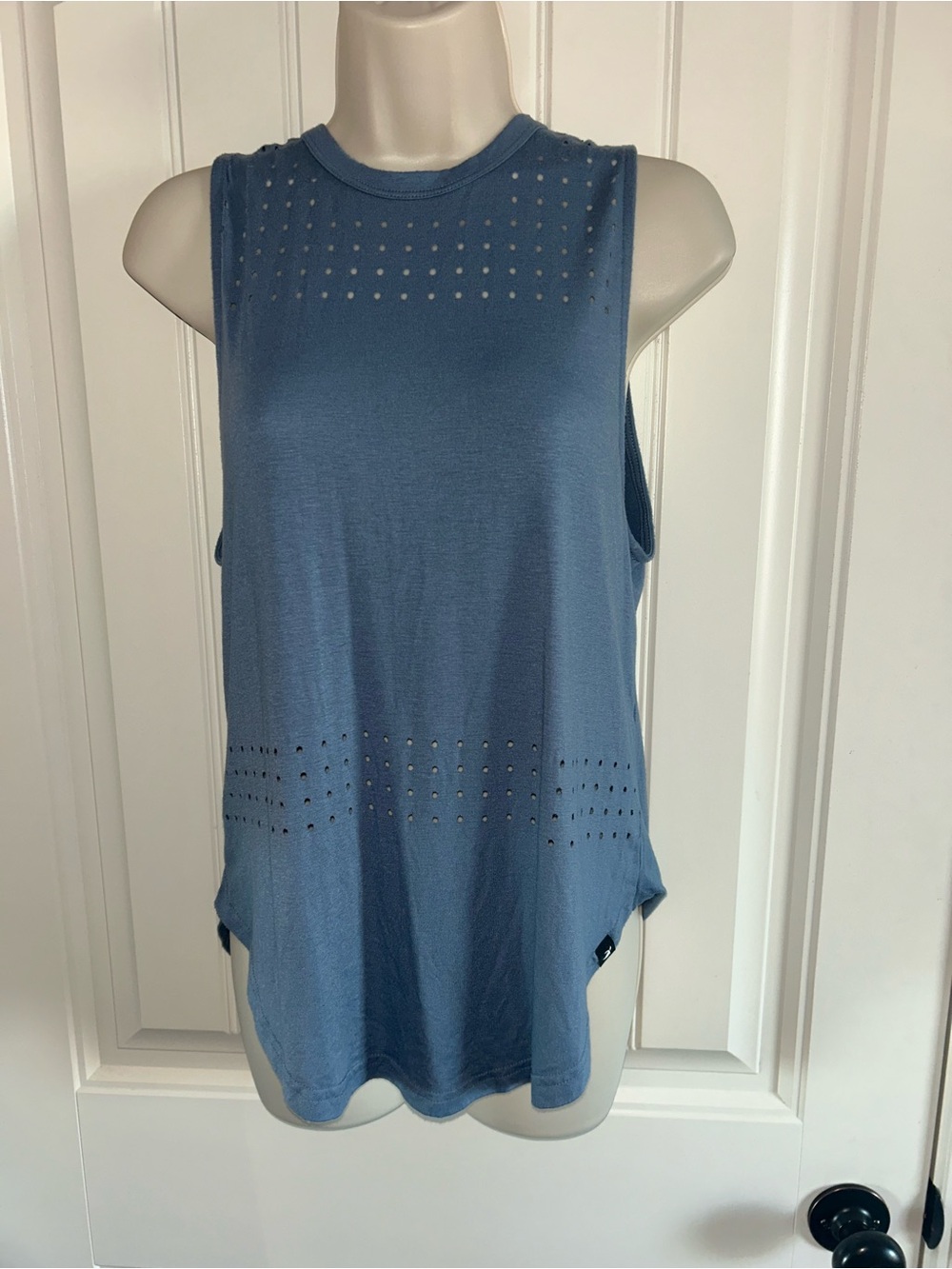 NEW Glyder Sleeveless Perforated Blue Active Tank Top Sz XS